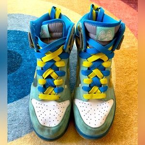 RARE FIND 2009 Nike Dunk 6.0 High size 9